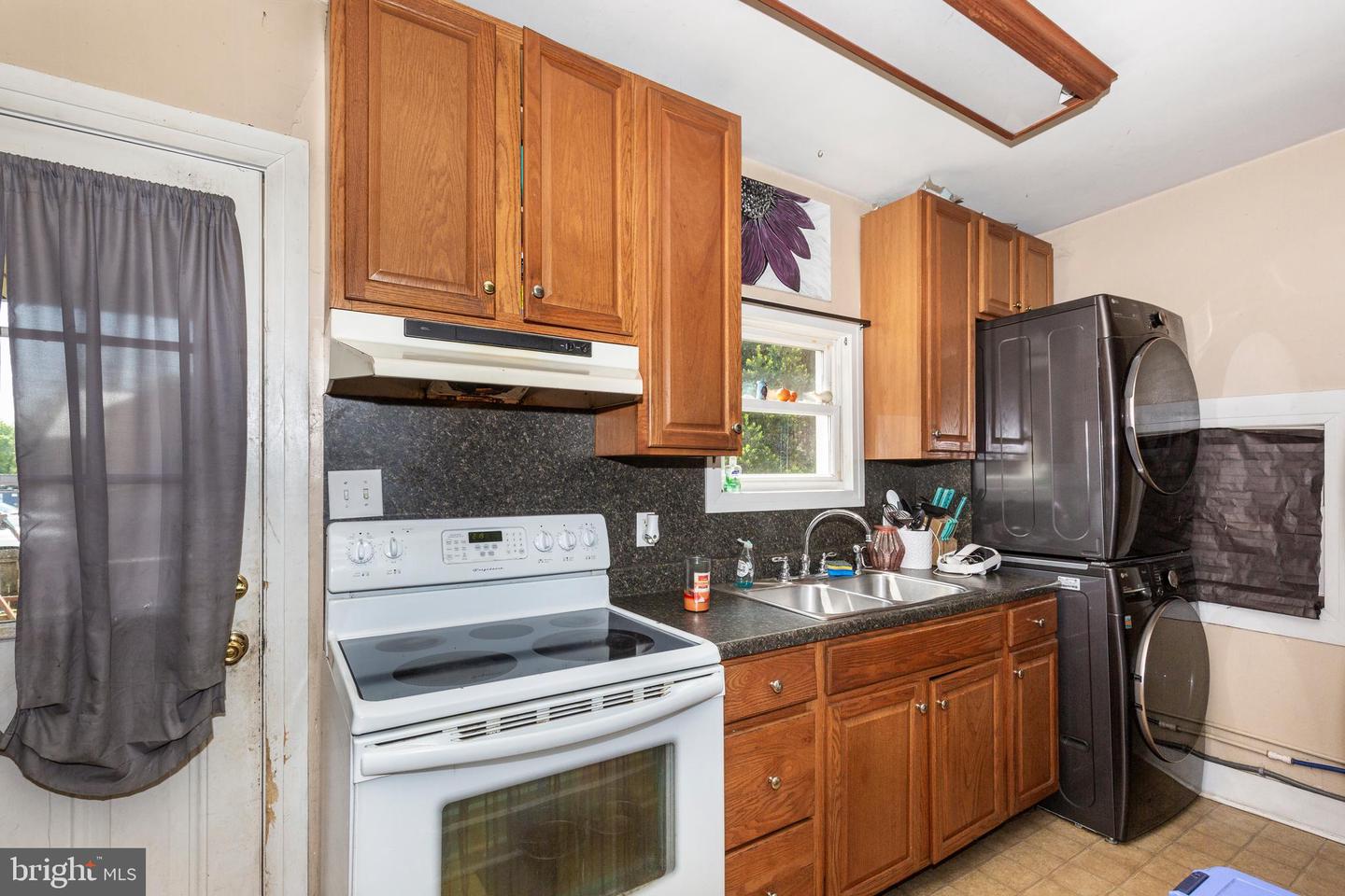 110 E Baltimore St Property Photo 43