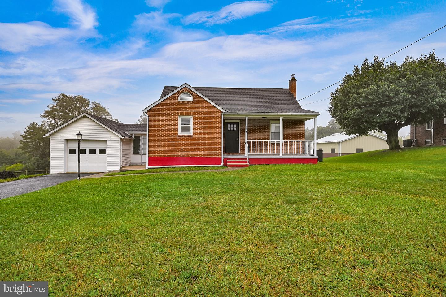 1435 Fairmount Rd Property Photo 1