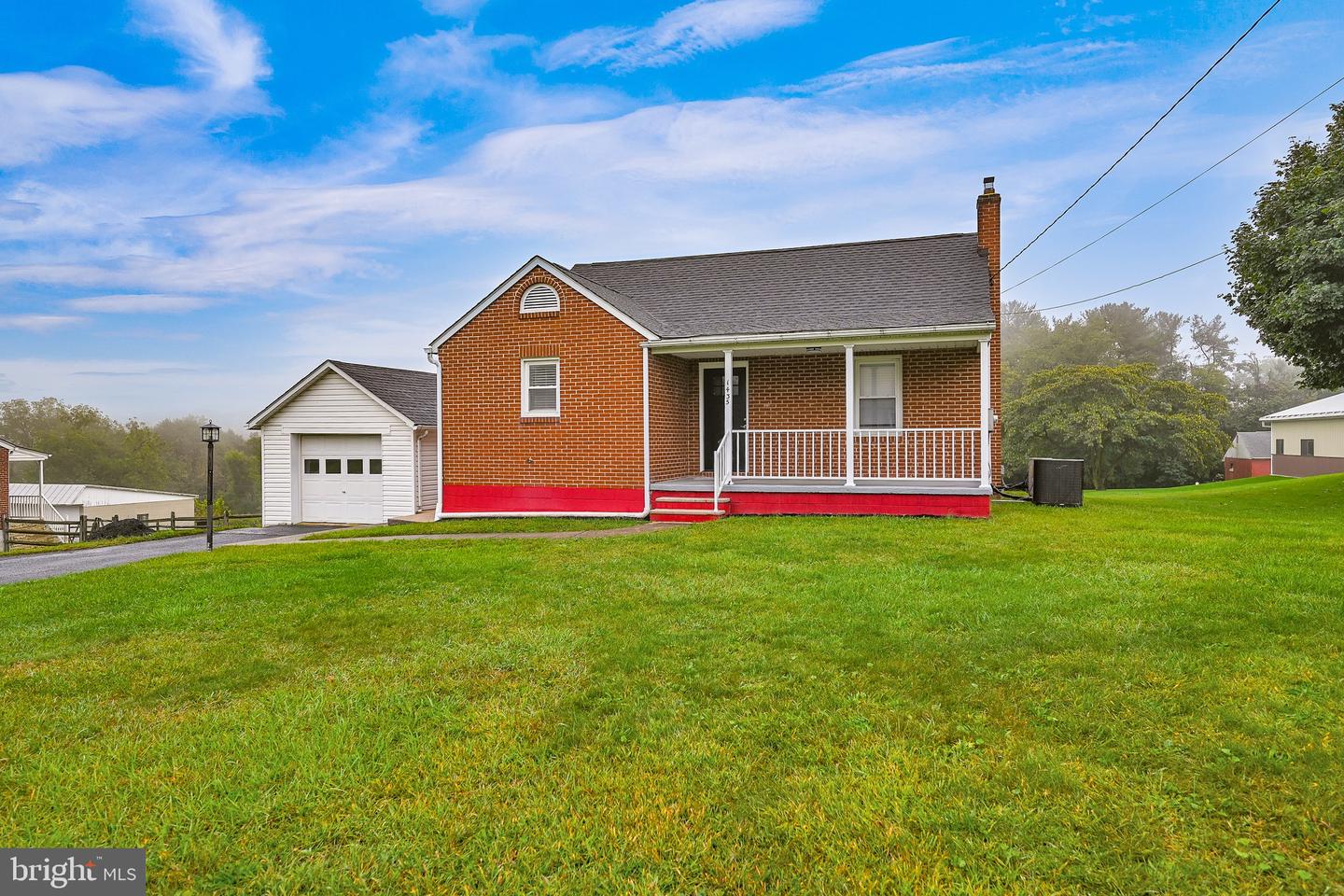 1435 Fairmount Rd Property Photo 2