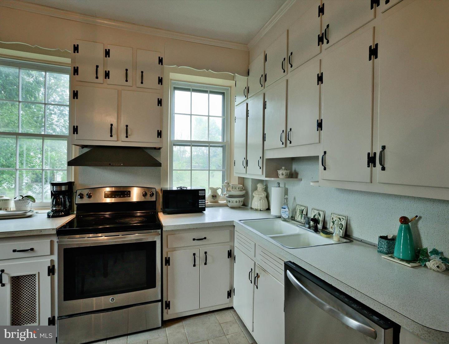 452 Sullivan Rd Property Photo 16