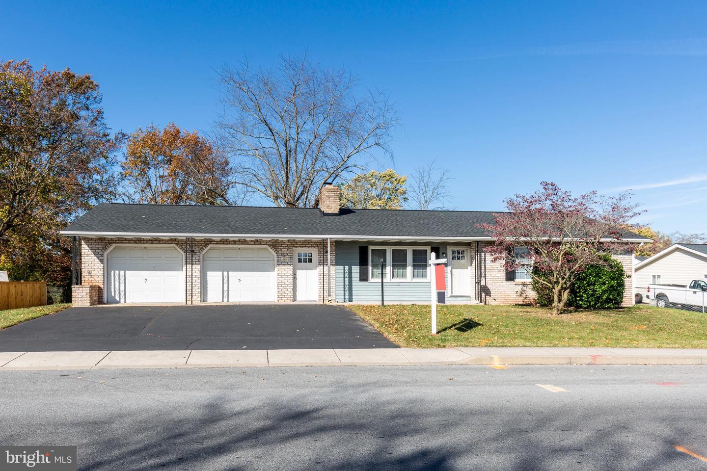 11 Baumgardner Ave Property Photo