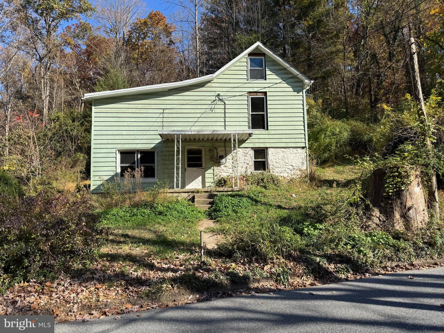 521 Dutrow Rd Property Photo 1