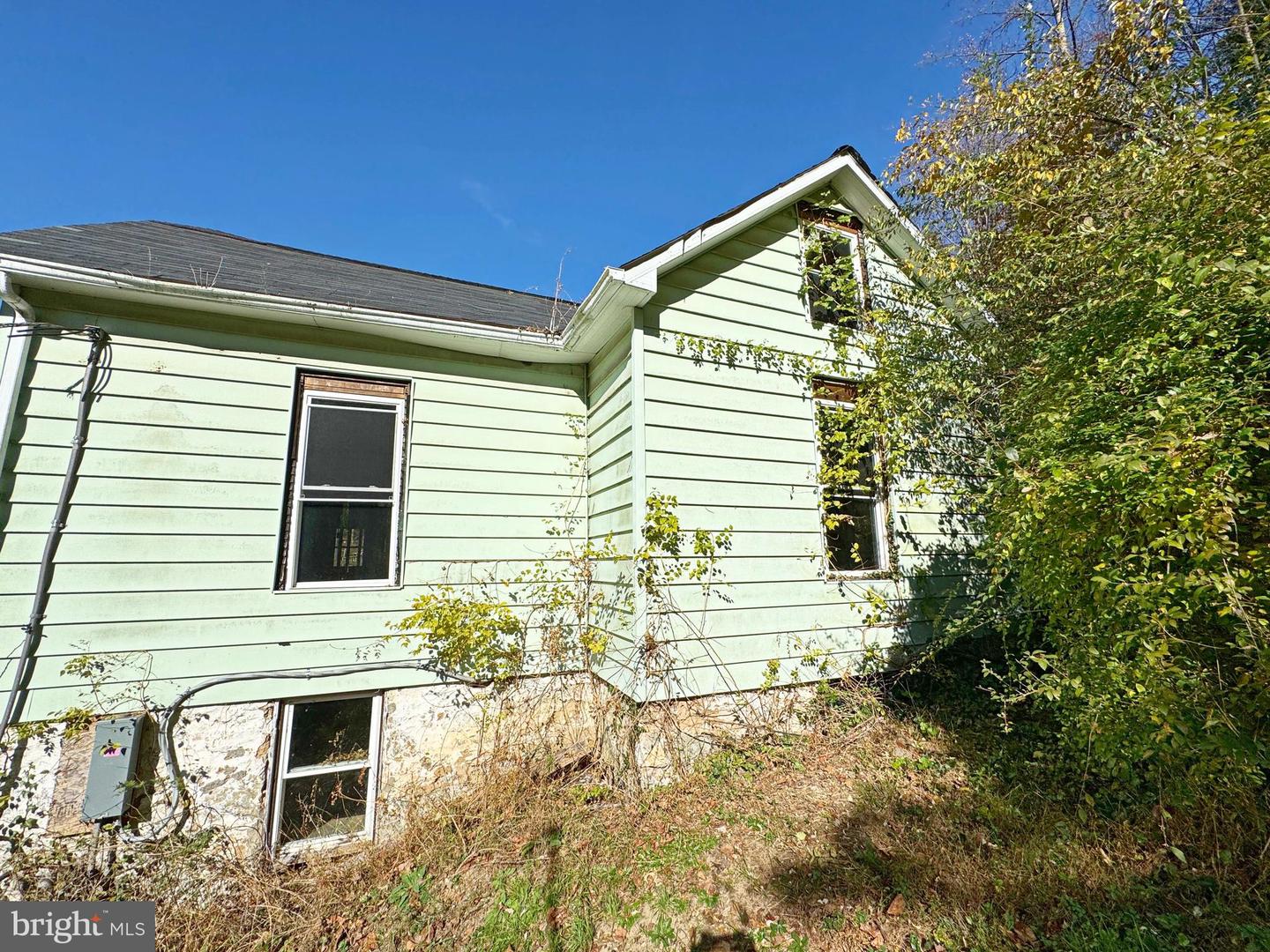 521 Dutrow Rd Property Photo 4