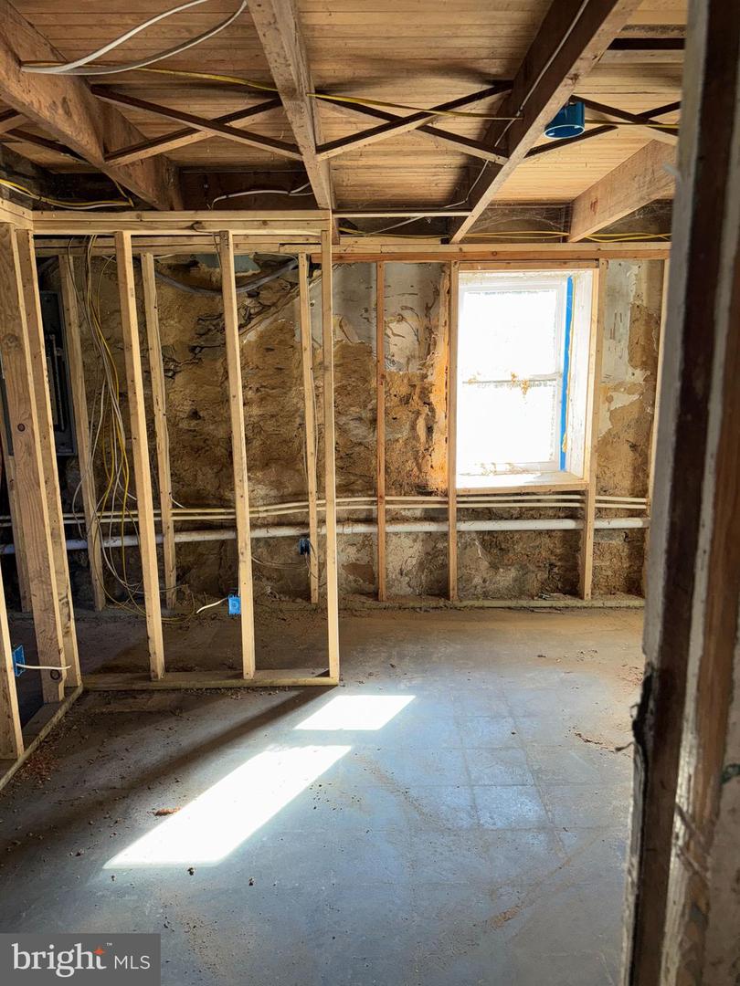521 Dutrow Rd Property Photo 10