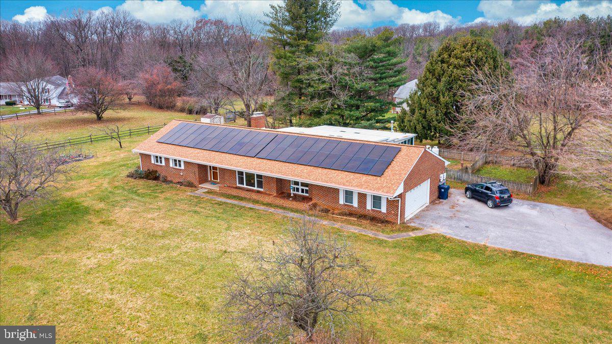 2438 Sandymount Rd Property Photo 2