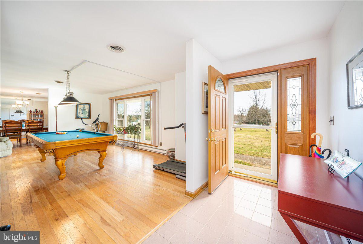 2438 Sandymount Rd Property Photo 4