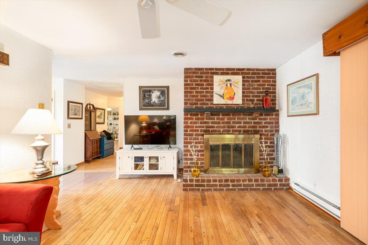 2438 Sandymount Rd Property Photo 10