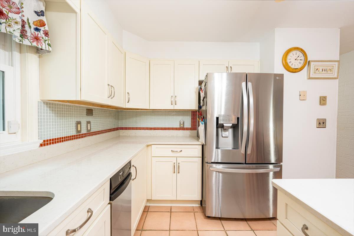 2438 Sandymount Rd Property Photo 15