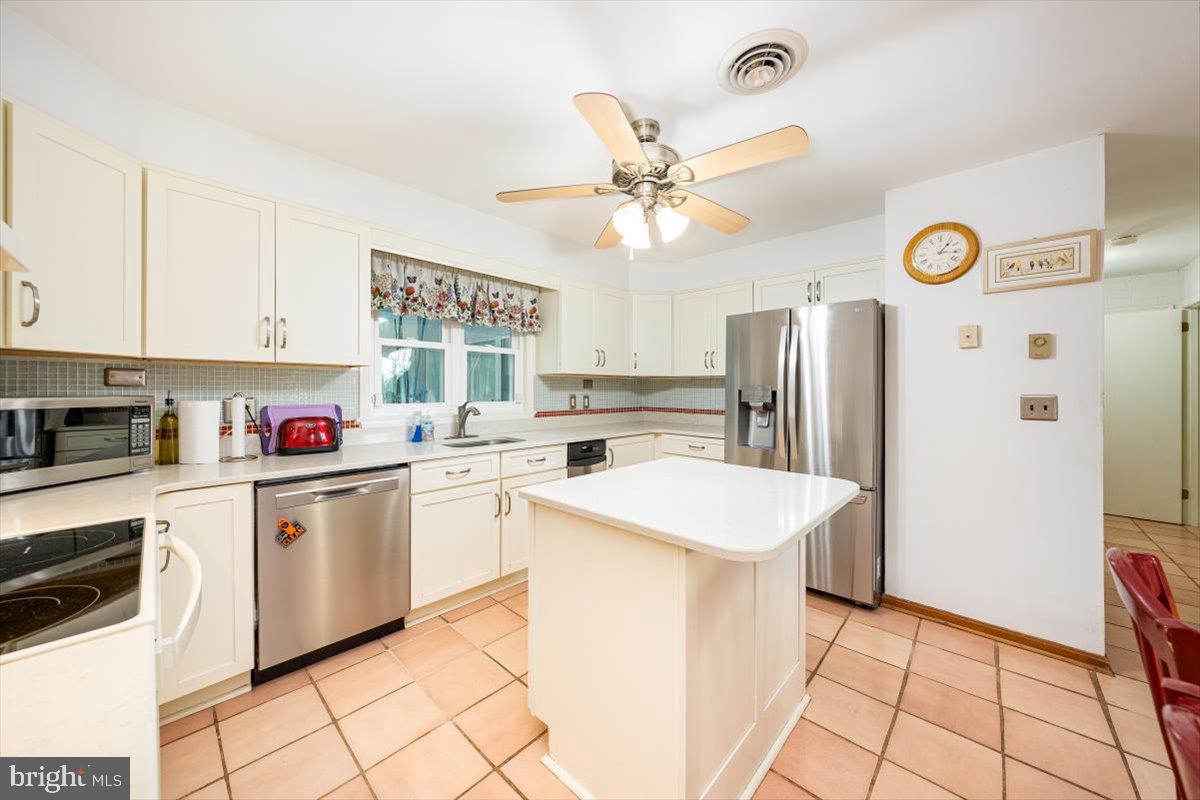 2438 Sandymount Rd Property Photo 16