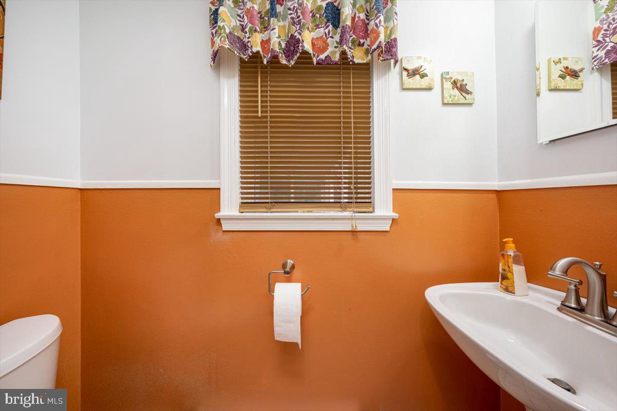 2438 Sandymount Rd Property Photo 18