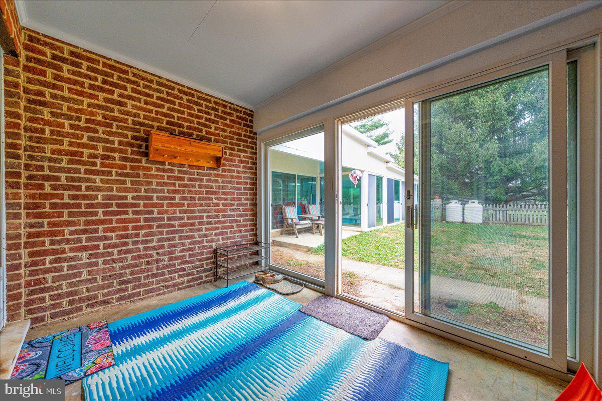 2438 Sandymount Rd Property Photo 51