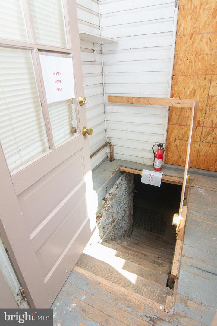 192 E Main St Property Photo 26