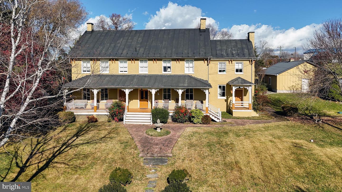 120 Water St Property Photo