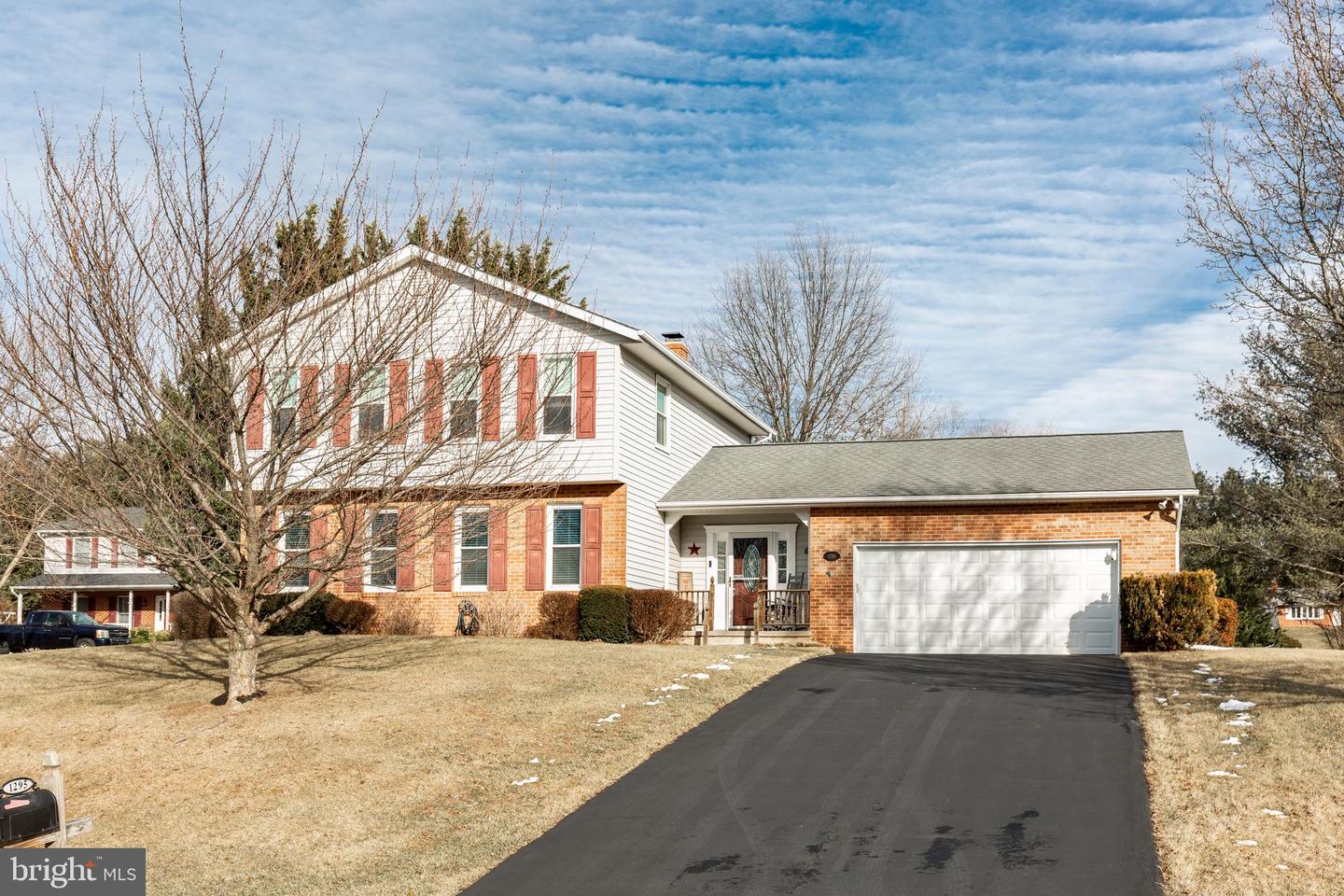 1295 Campus Ct Property Photo