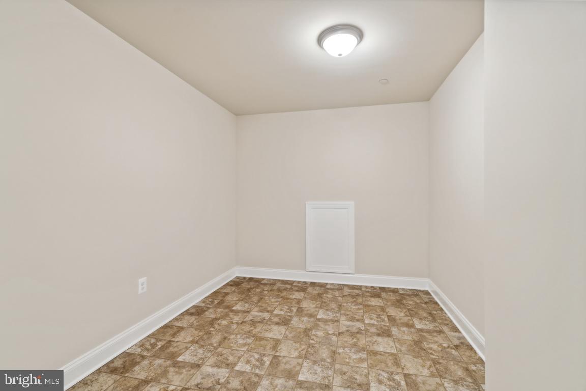 1716 Botanical Ct #24 Property Photo 17