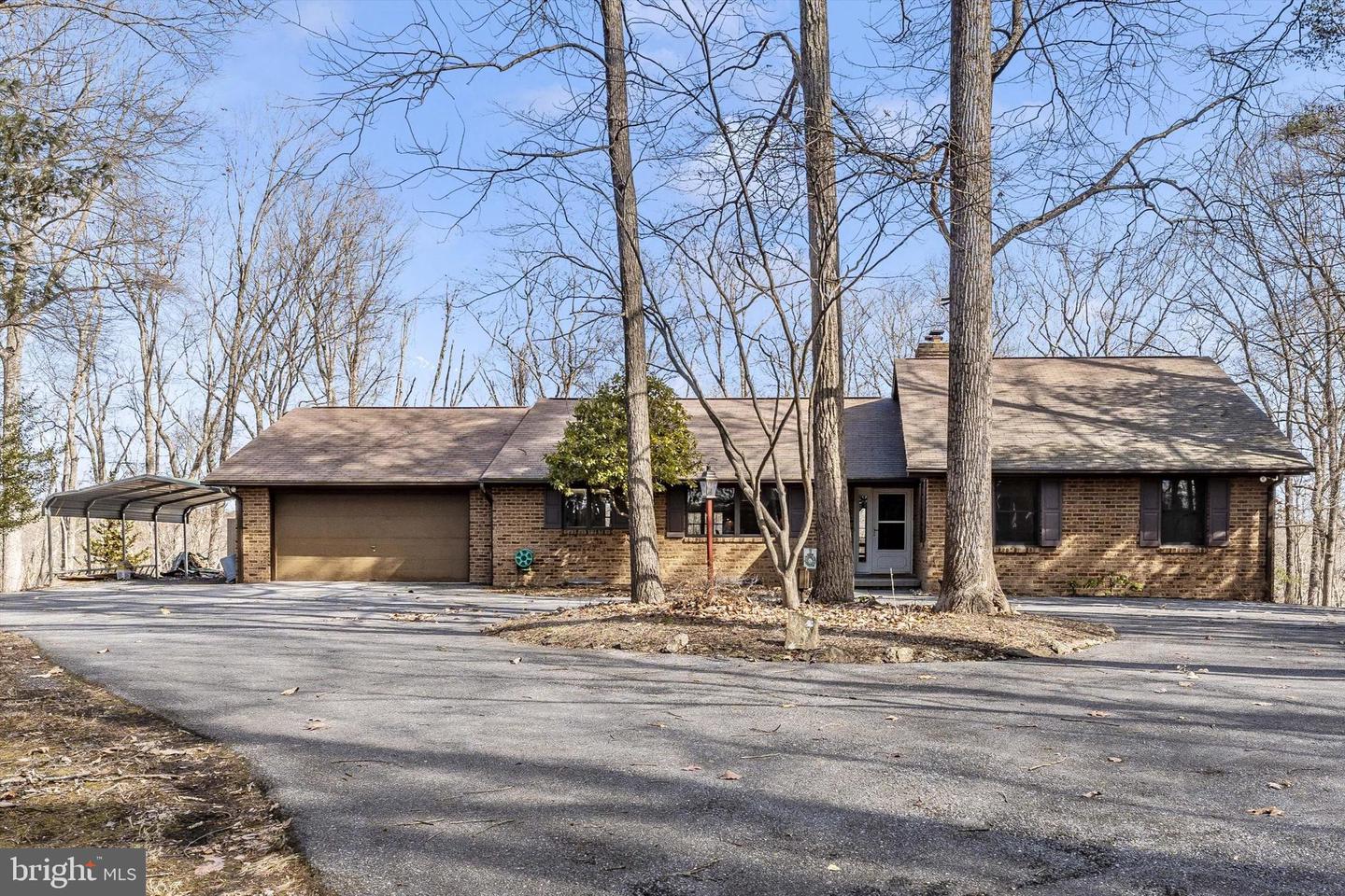 5800 Leslie Ln Property Photo