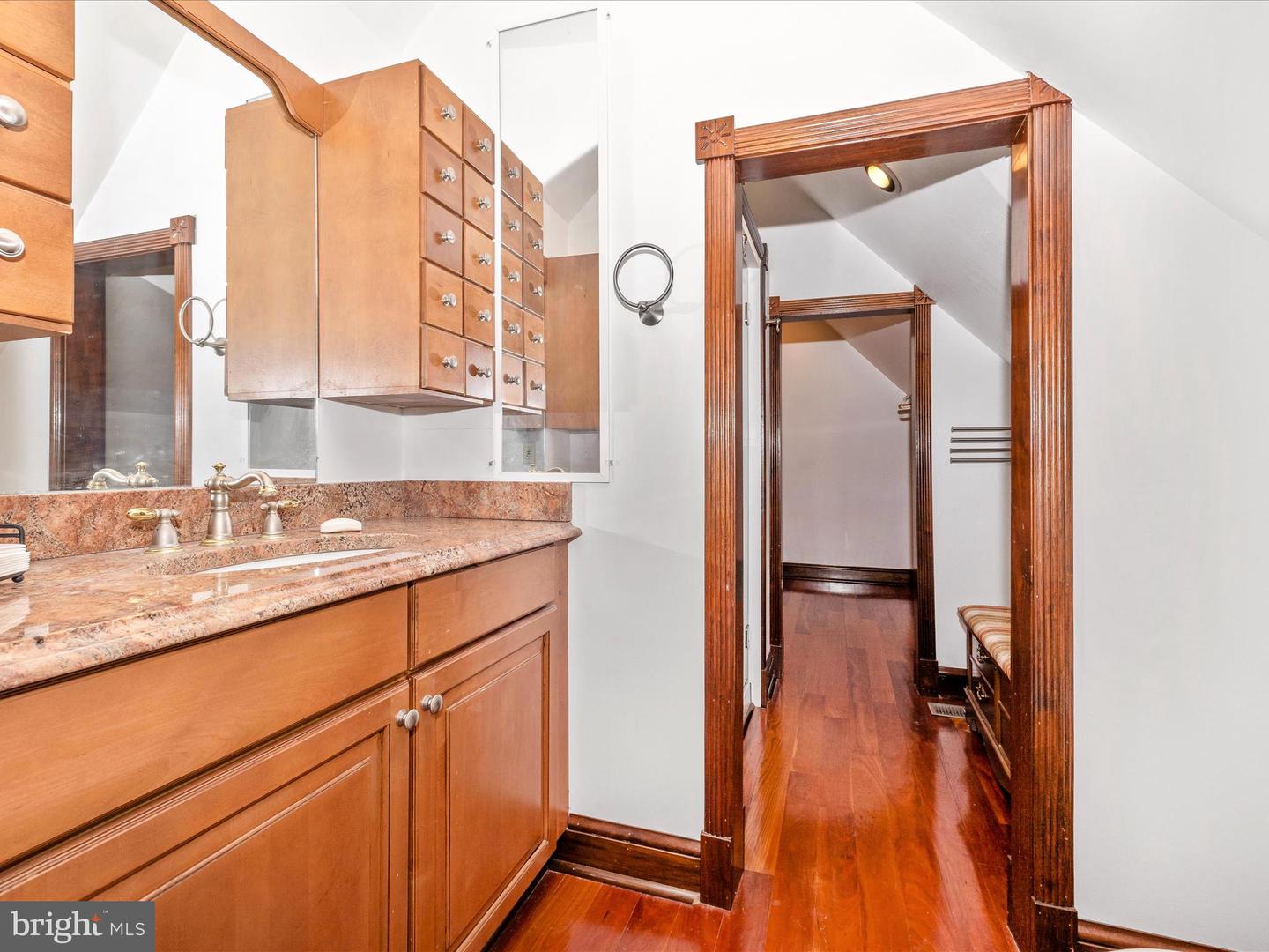806 Park Ave Property Photo 22