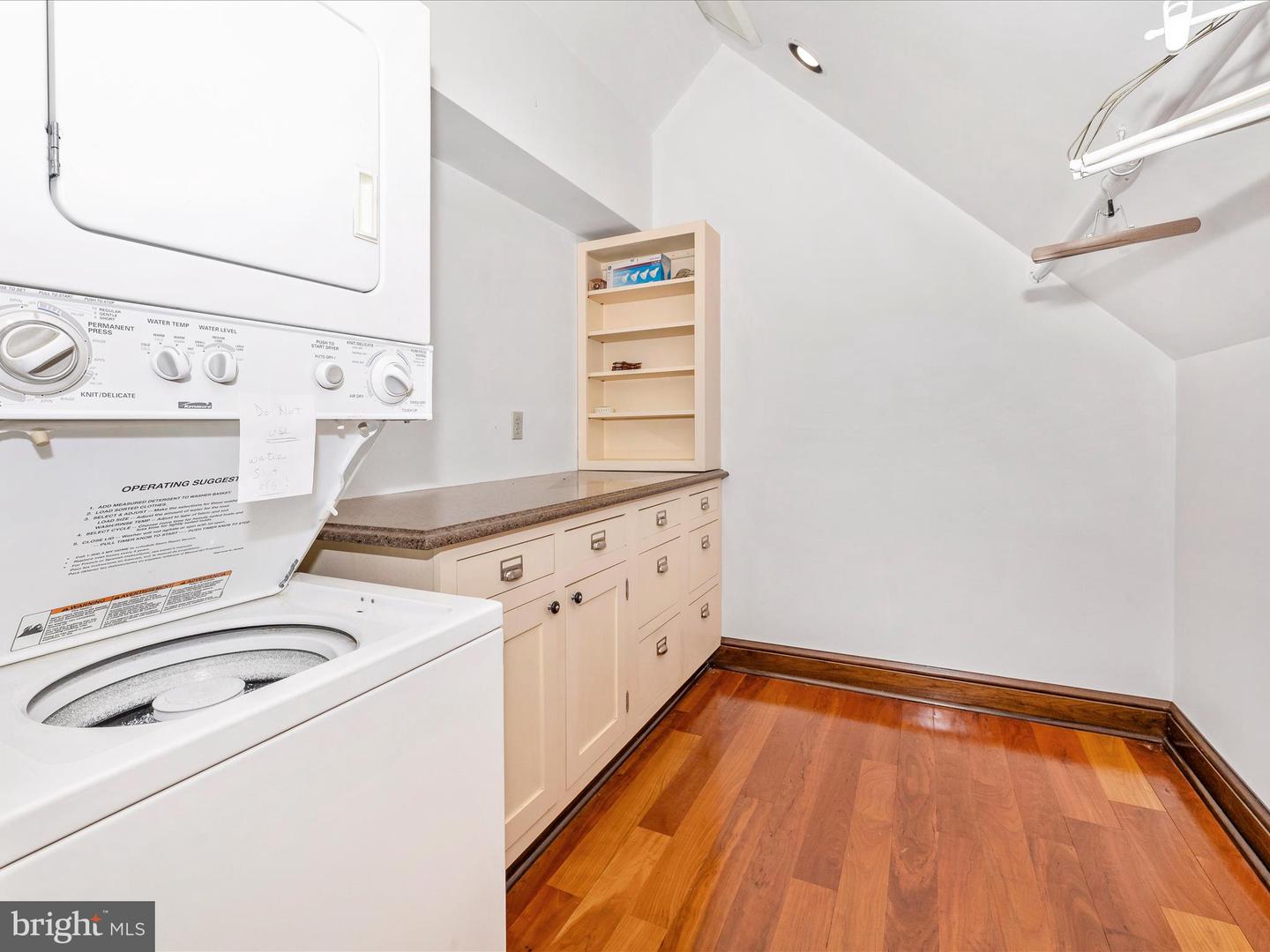 806 Park Ave Property Photo 24