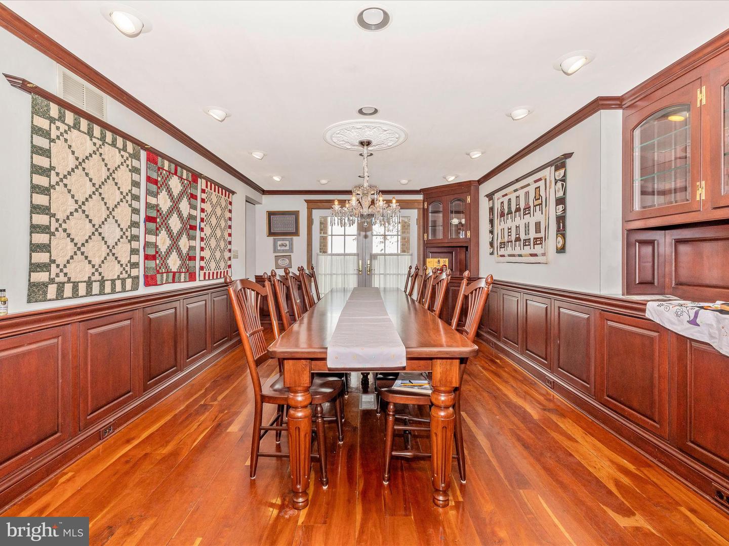 806 Park Ave Property Photo 34