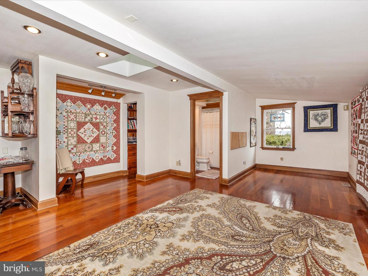 806 Park Ave Property Photo 40