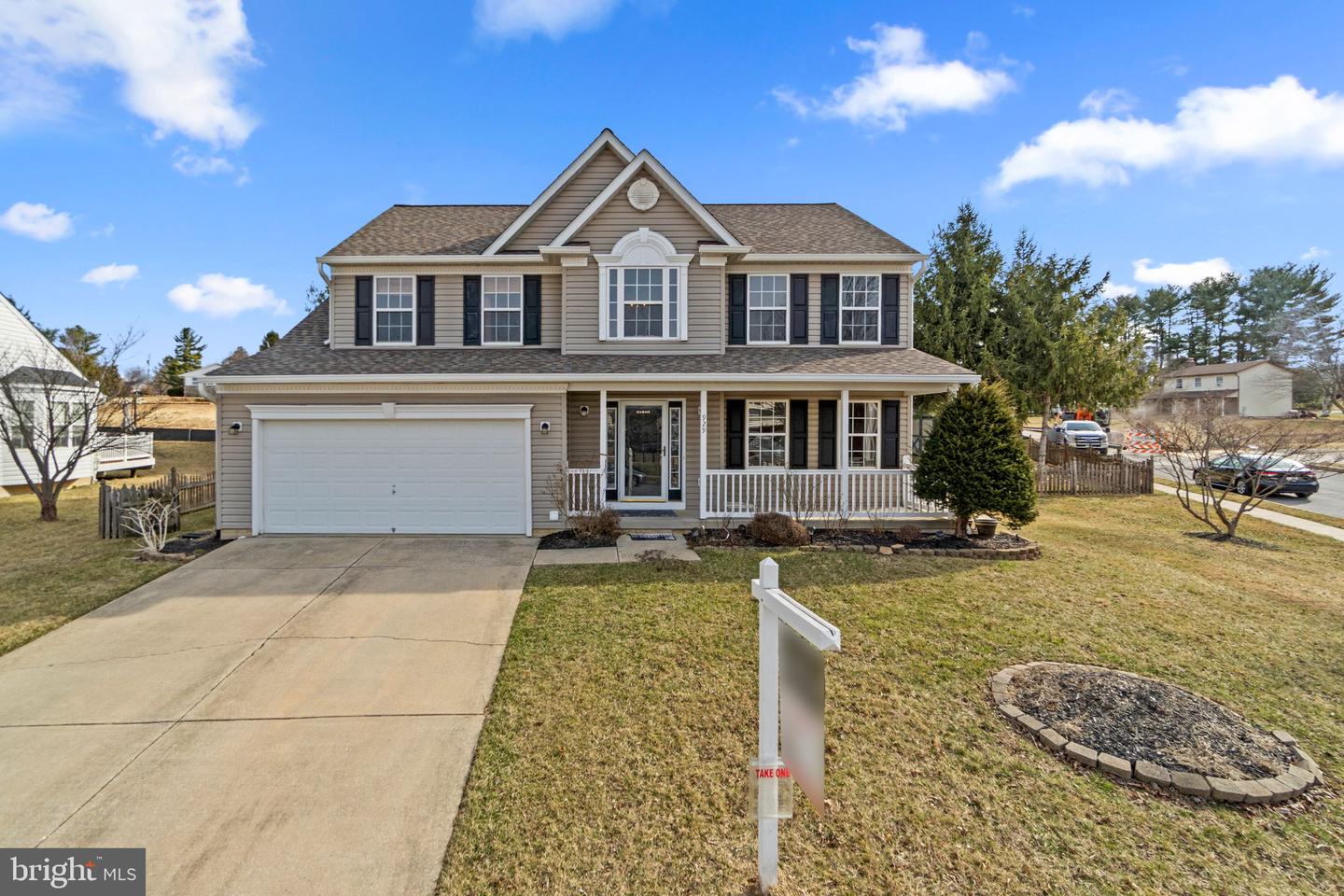 929 Glouster Cir Property Photo