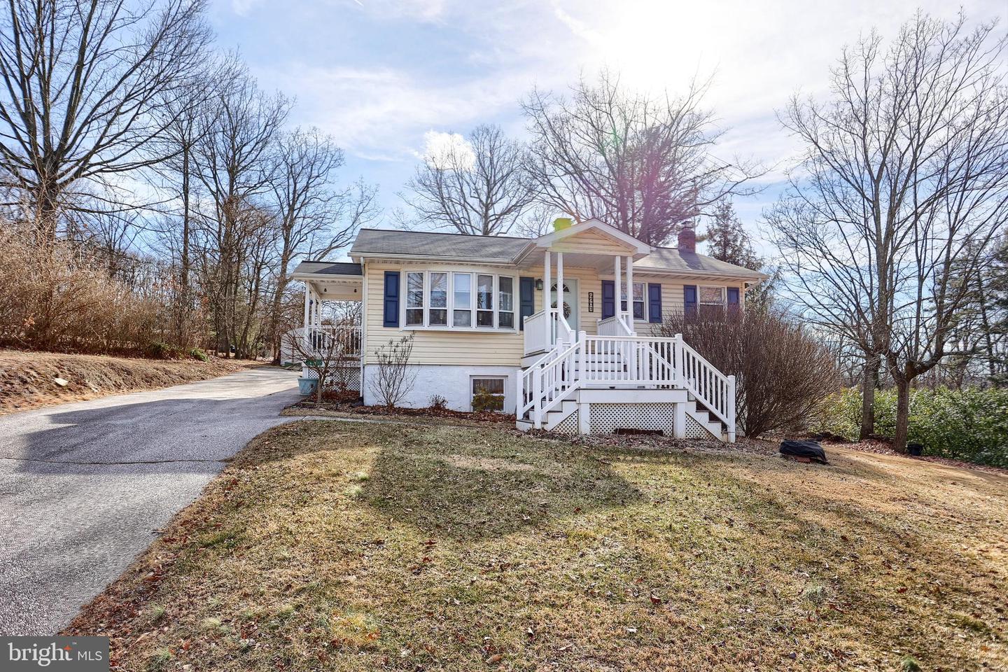 4901 Roller Rd Property Photo 1