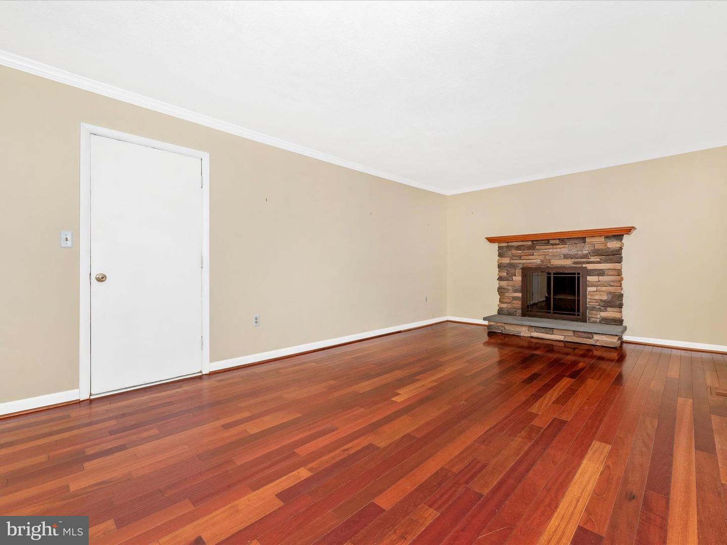 1004 Bruce Ct Property Photo 22