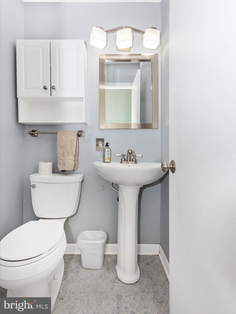 1004 Bruce Ct Property Photo 24