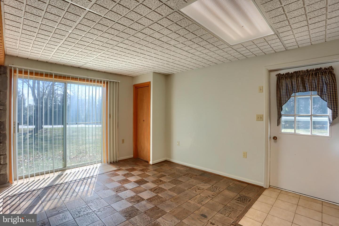 2355 Deer Park Rd Property Photo 35