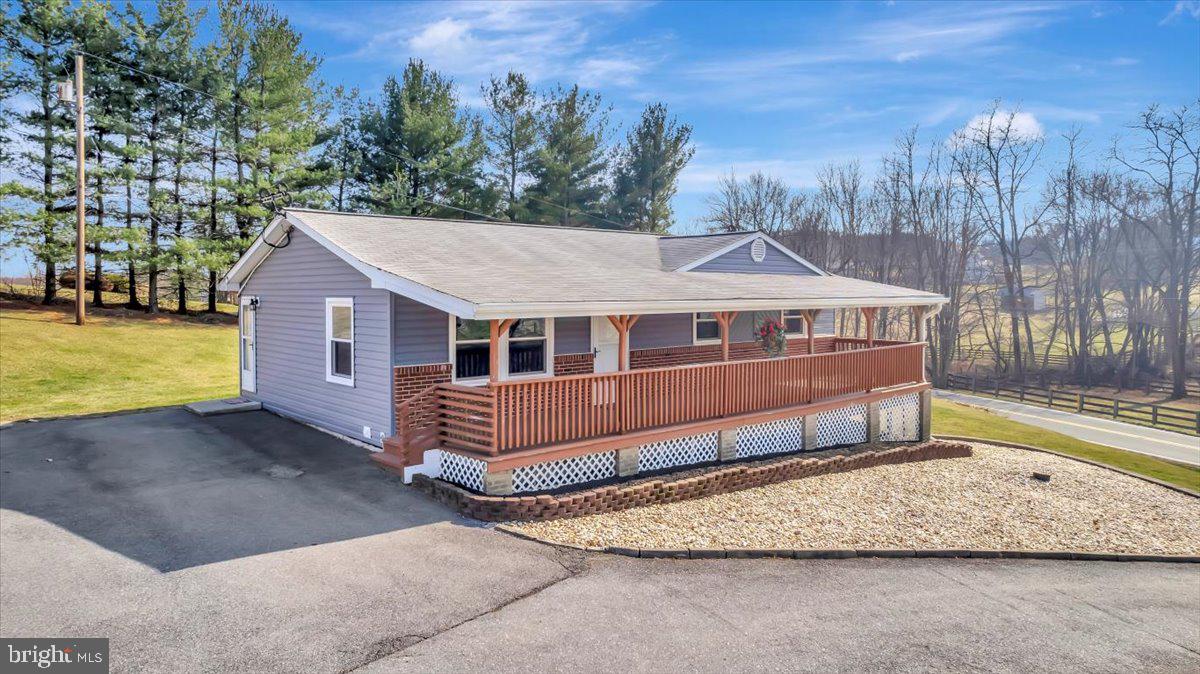 5705 Cabbage Spring Property Photo