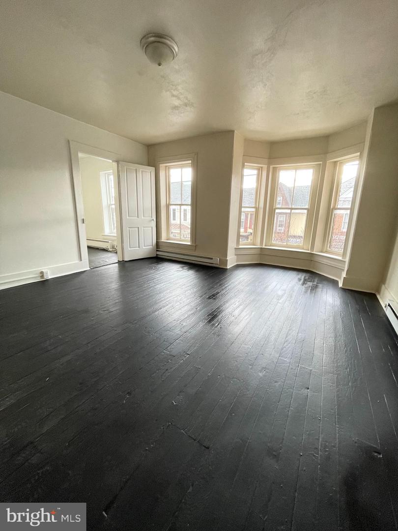 25 Baltimore St Property Photo 5