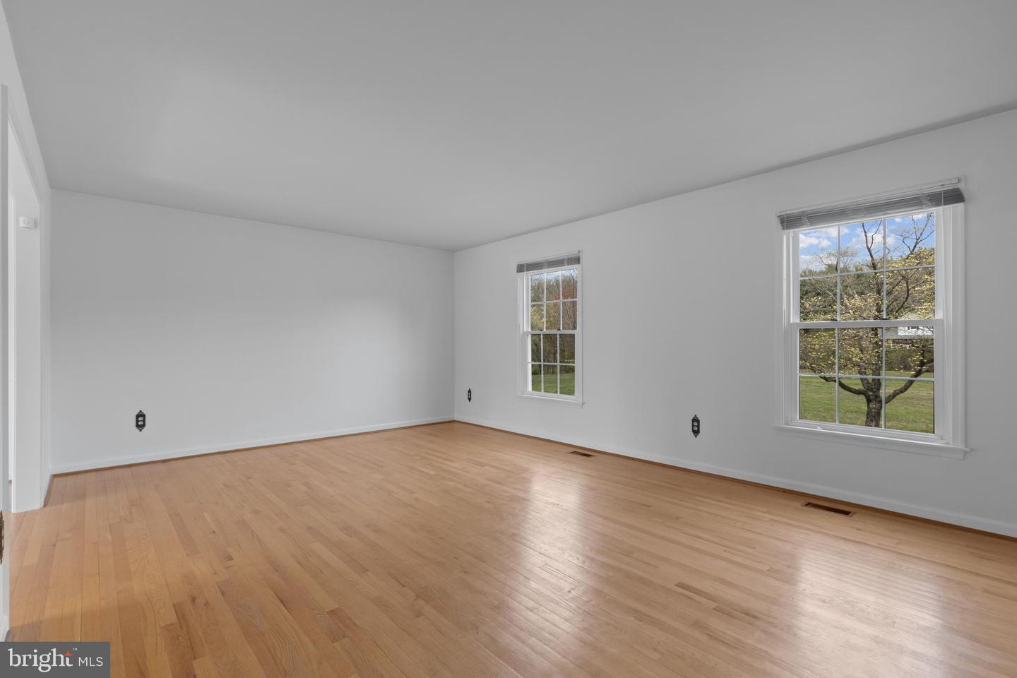 1572 Stone Chapel Rd Property Photo 4