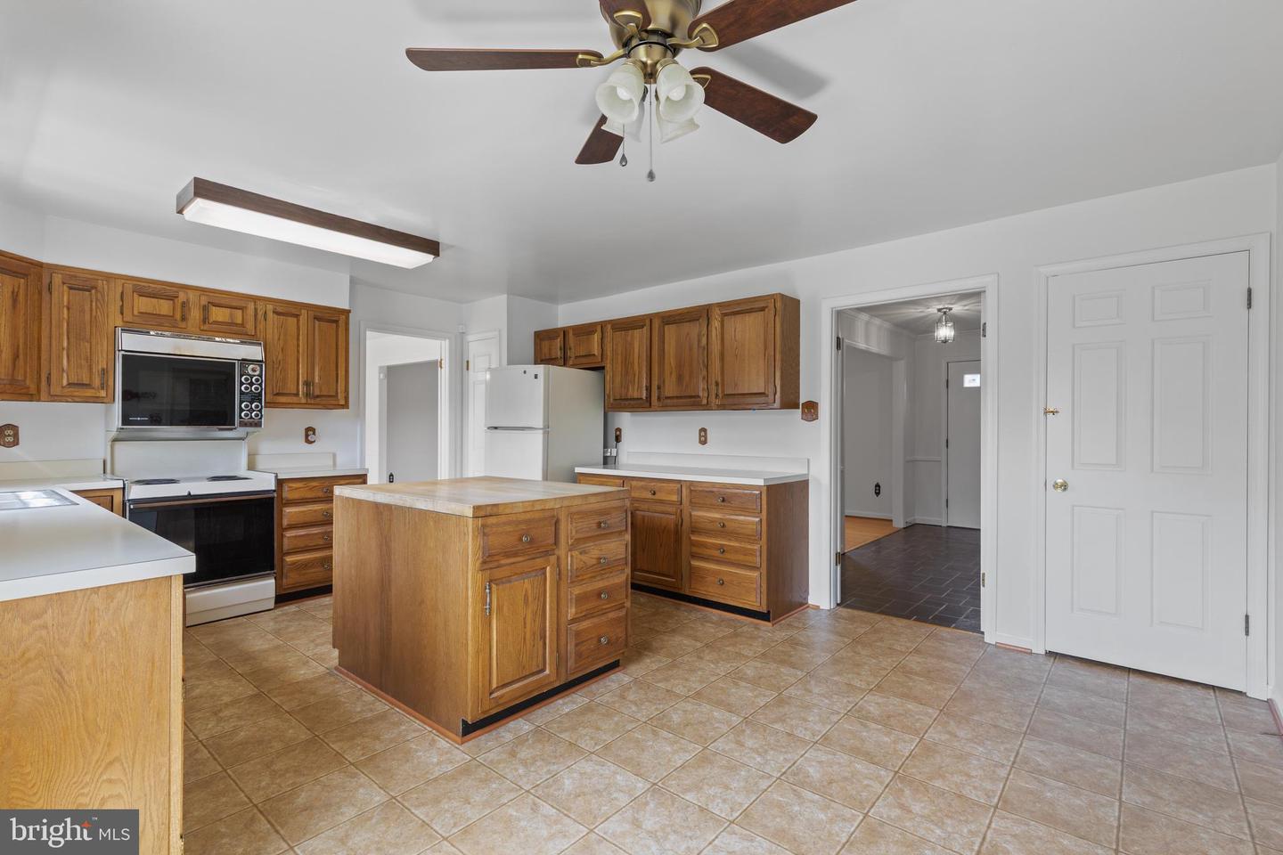 1572 Stone Chapel Rd Property Photo 8