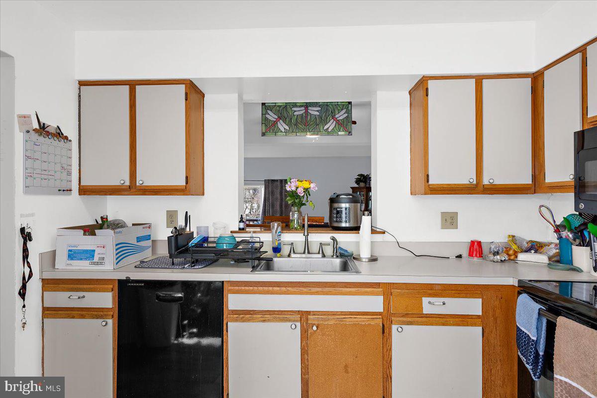 4326 Sycamore Dr Property Photo 5