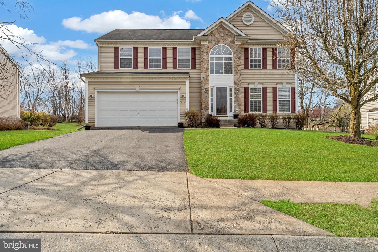5660 Compton Ln Property Photo 1