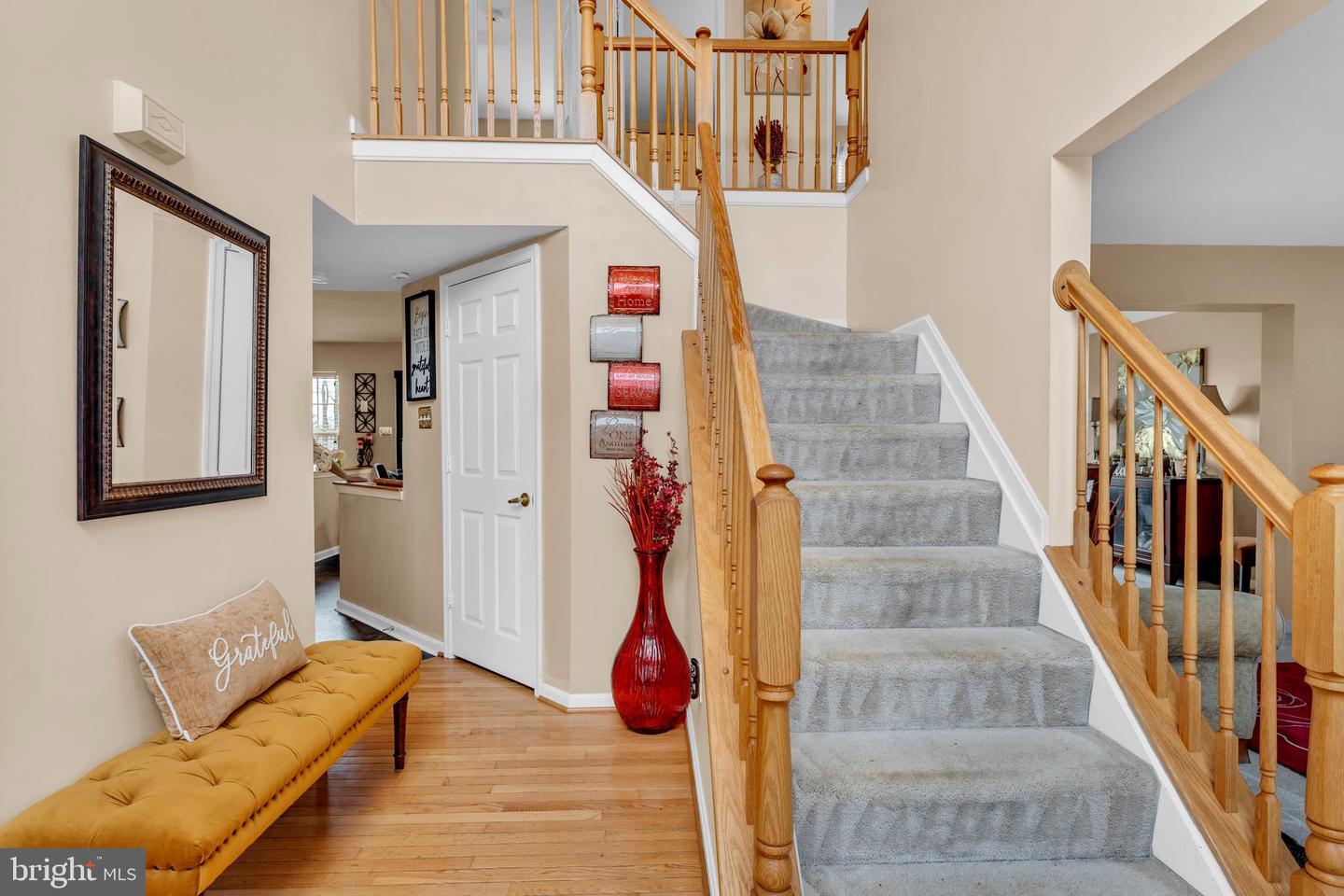 5660 Compton Ln Property Photo 4