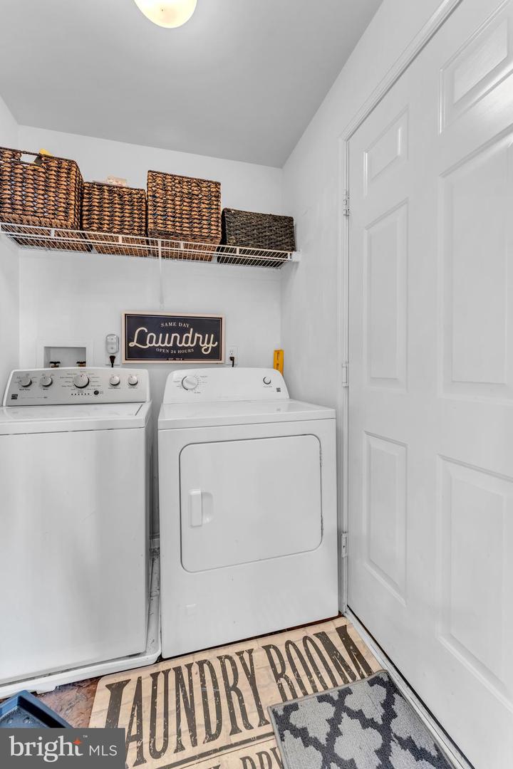 5660 Compton Ln Property Photo 20