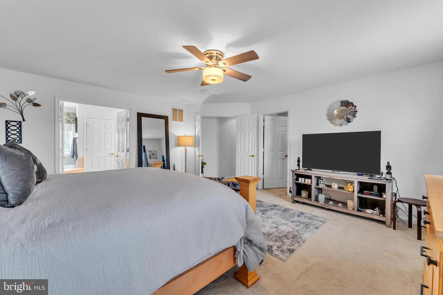 5660 Compton Ln Property Photo 24