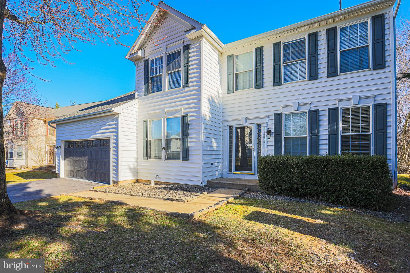 1374 Redfield Property Photo 3