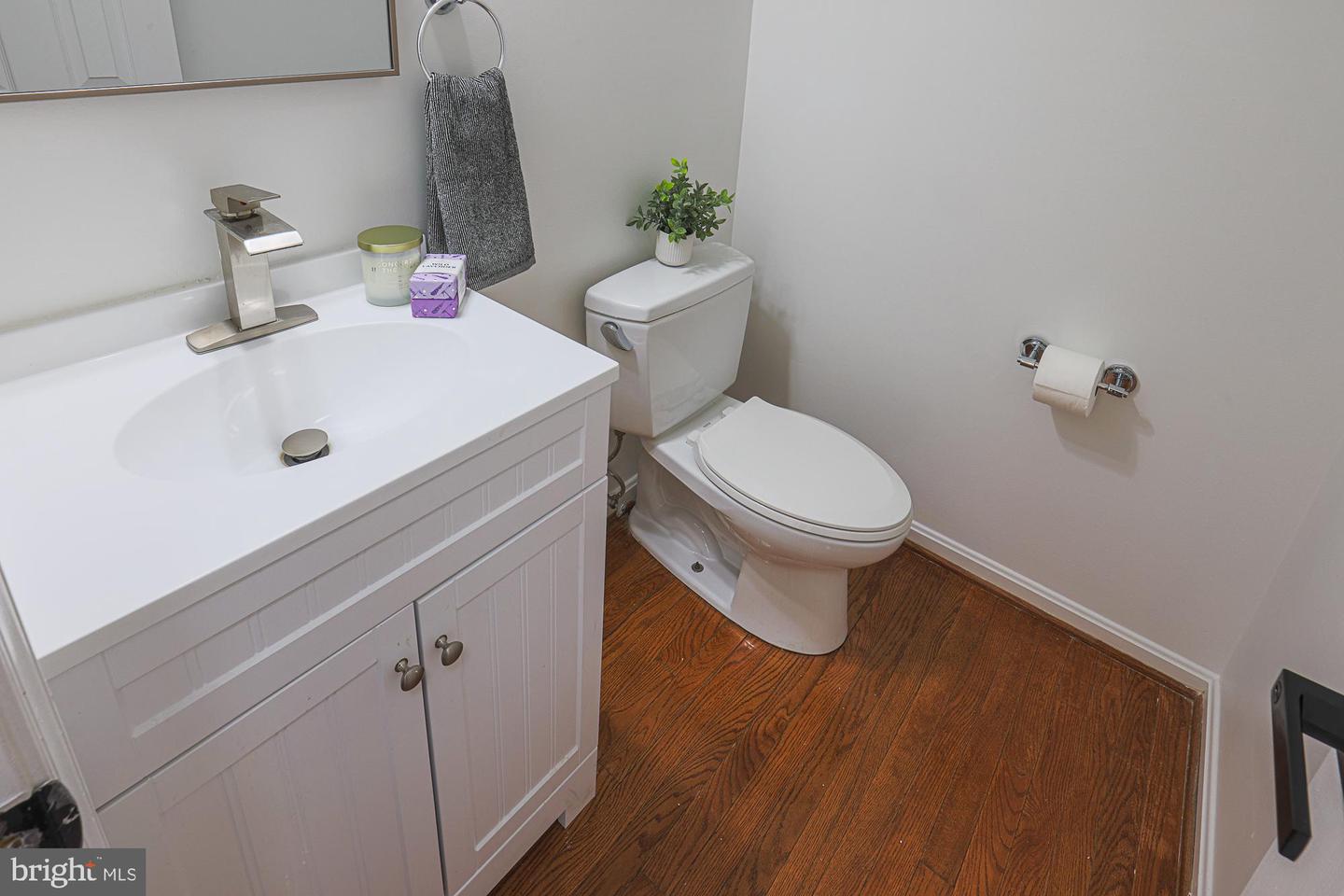 1374 Redfield Property Photo 24