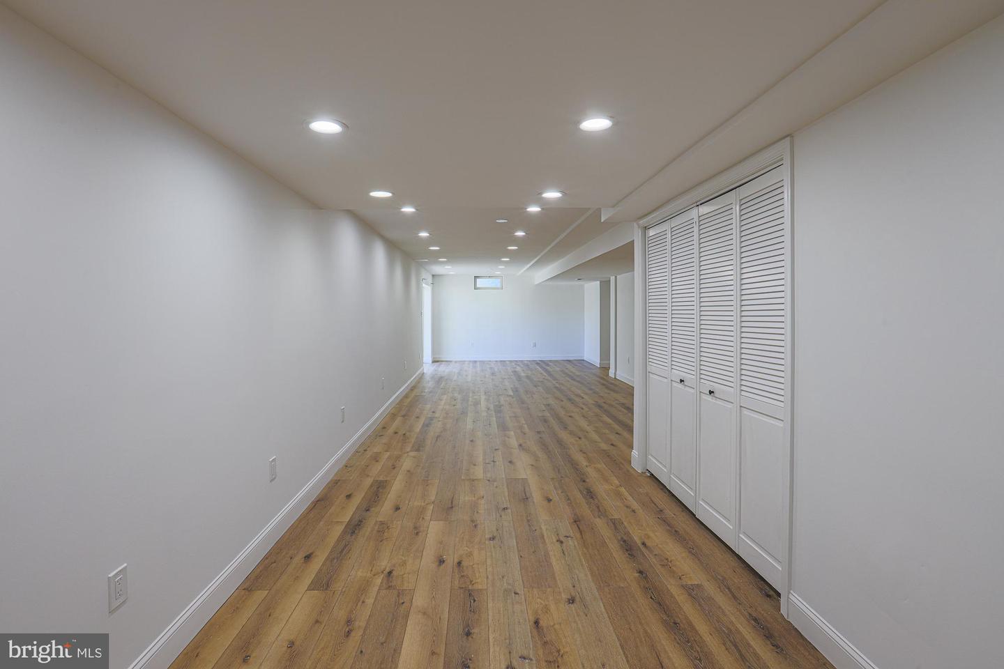 1374 Redfield Property Photo 42