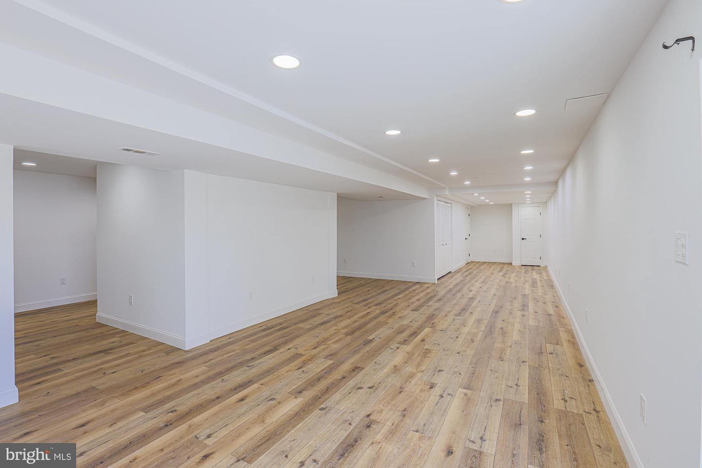 1374 Redfield Property Photo 44