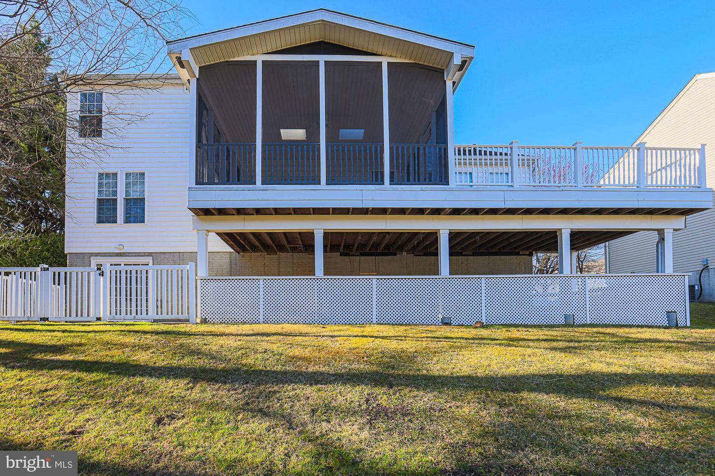 1374 Redfield Property Photo 53