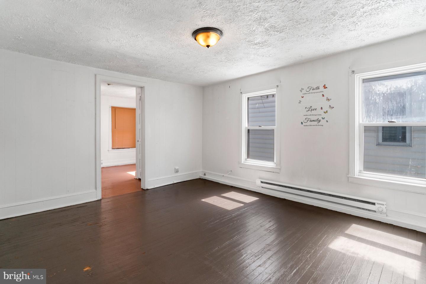 81 Pennsylvania Ave Property Photo 5