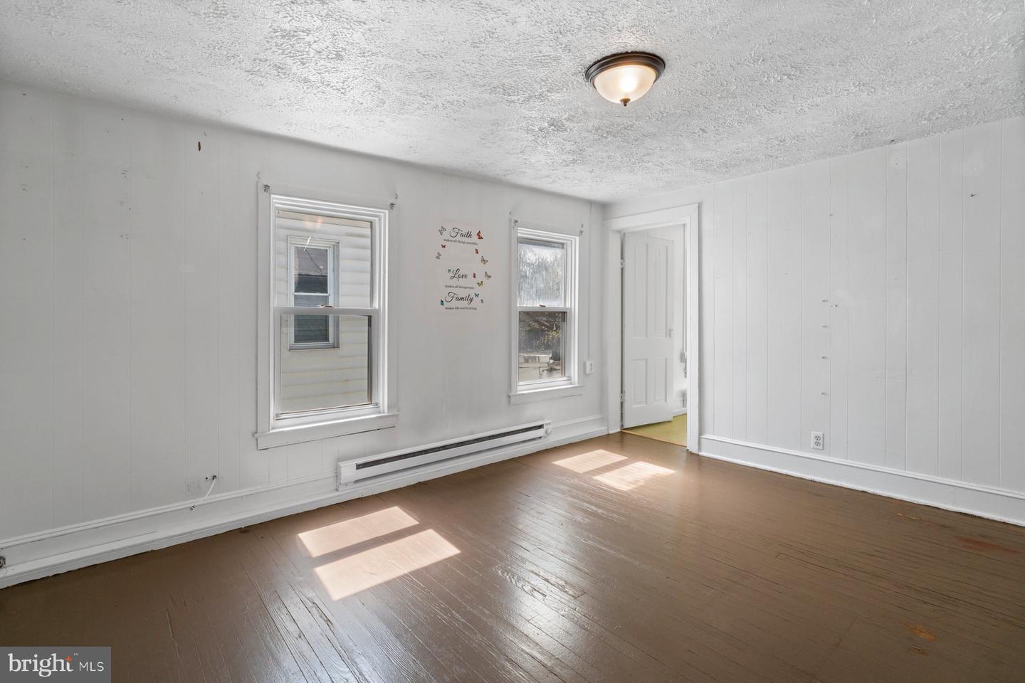81 Pennsylvania Ave Property Photo 9