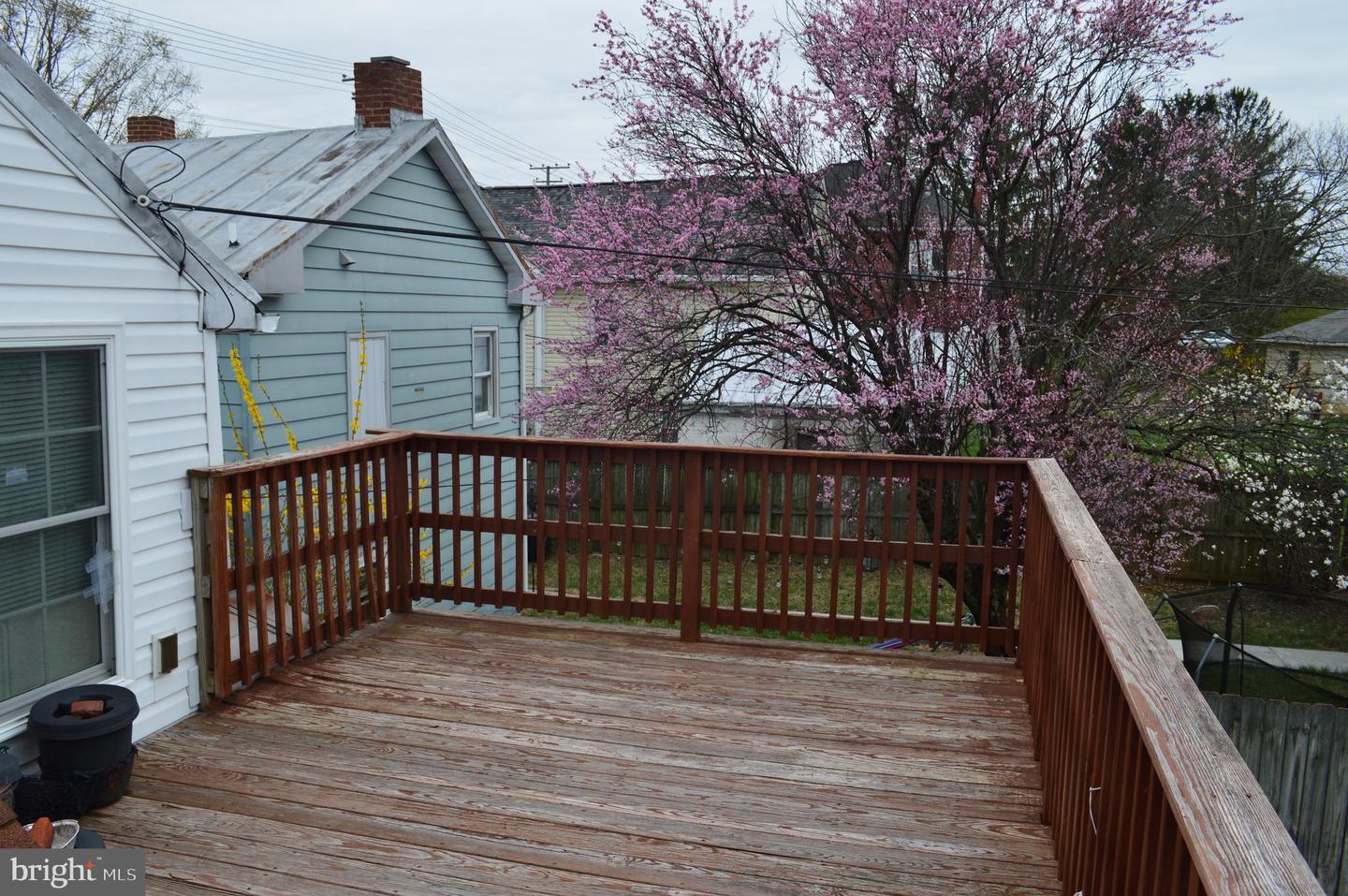 3252 Main St Property Photo 5