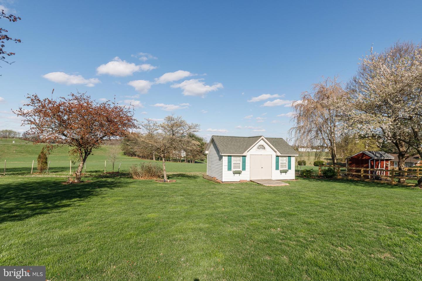 237 Bezold Ave Property Photo 4