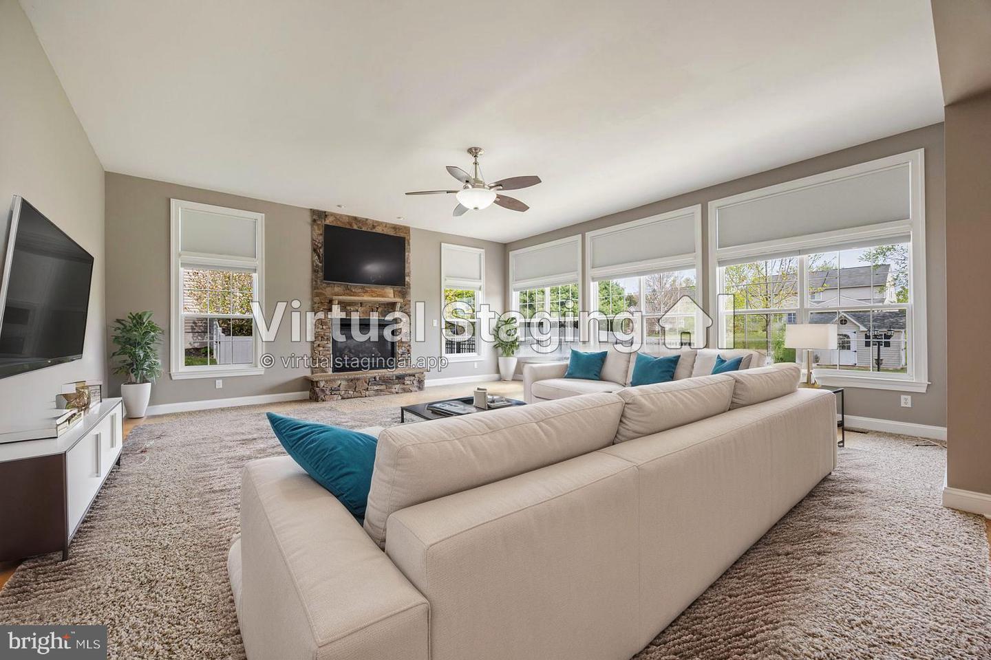 648 Green Valley Way Property Photo 2