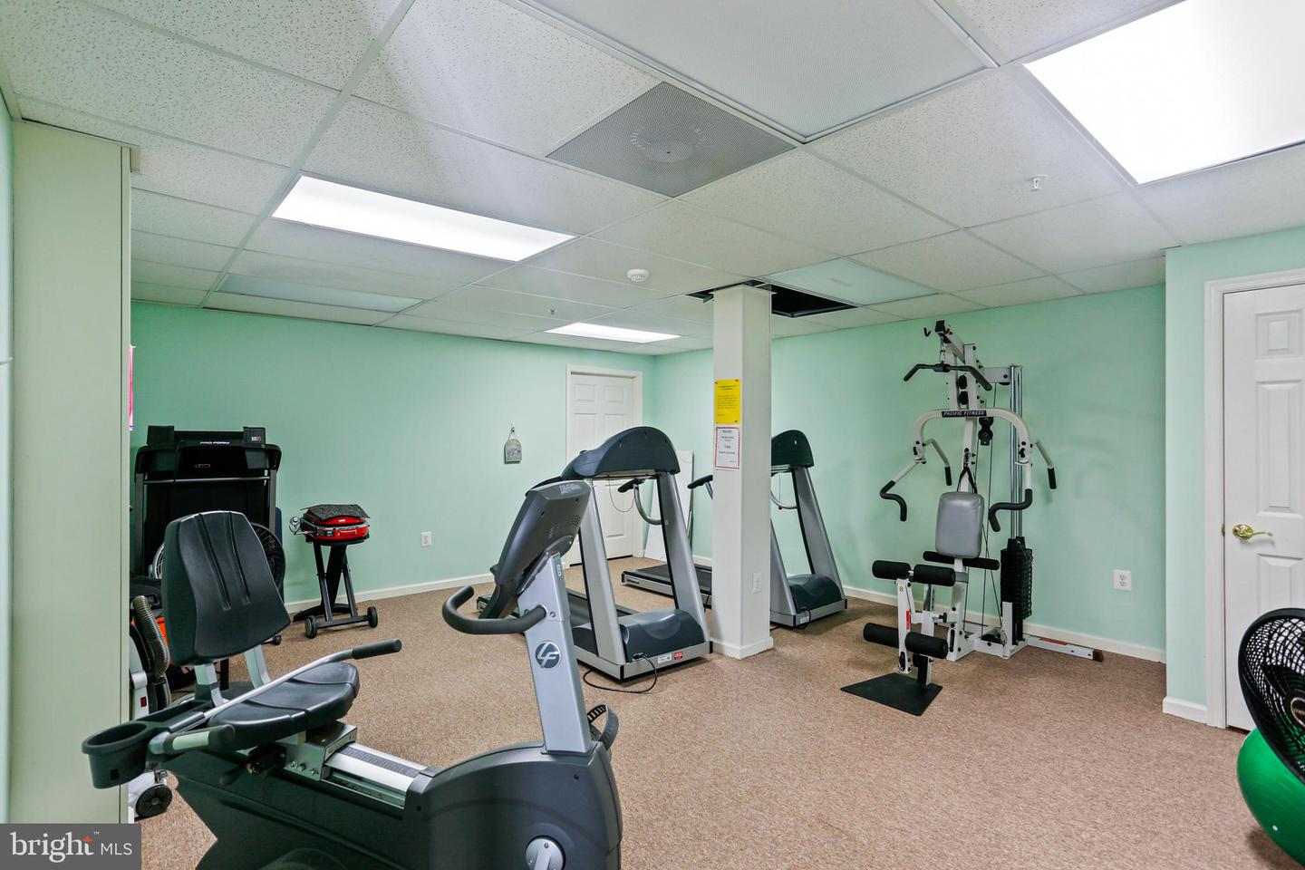 6518 Ridenour Way E #2d Property Photo 9