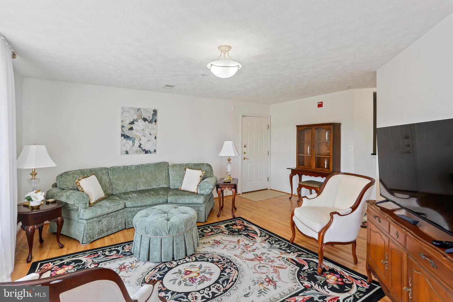 6518 Ridenour Way E #2d Property Photo 12